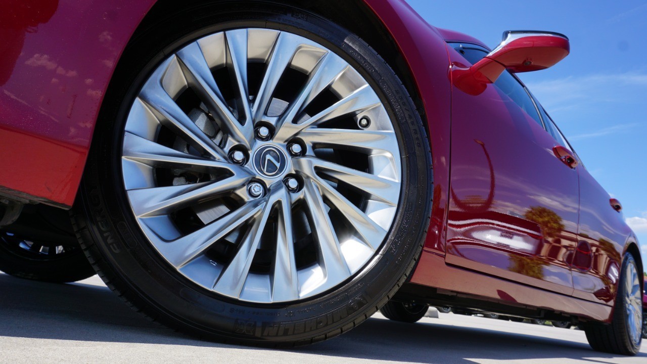 2022 Lexus ES 350 Ultra Luxury photo 9