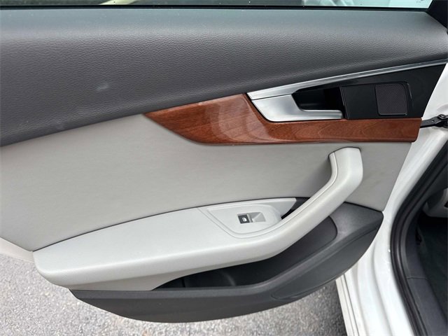 2022 Audi A4 40 Premium photo 8