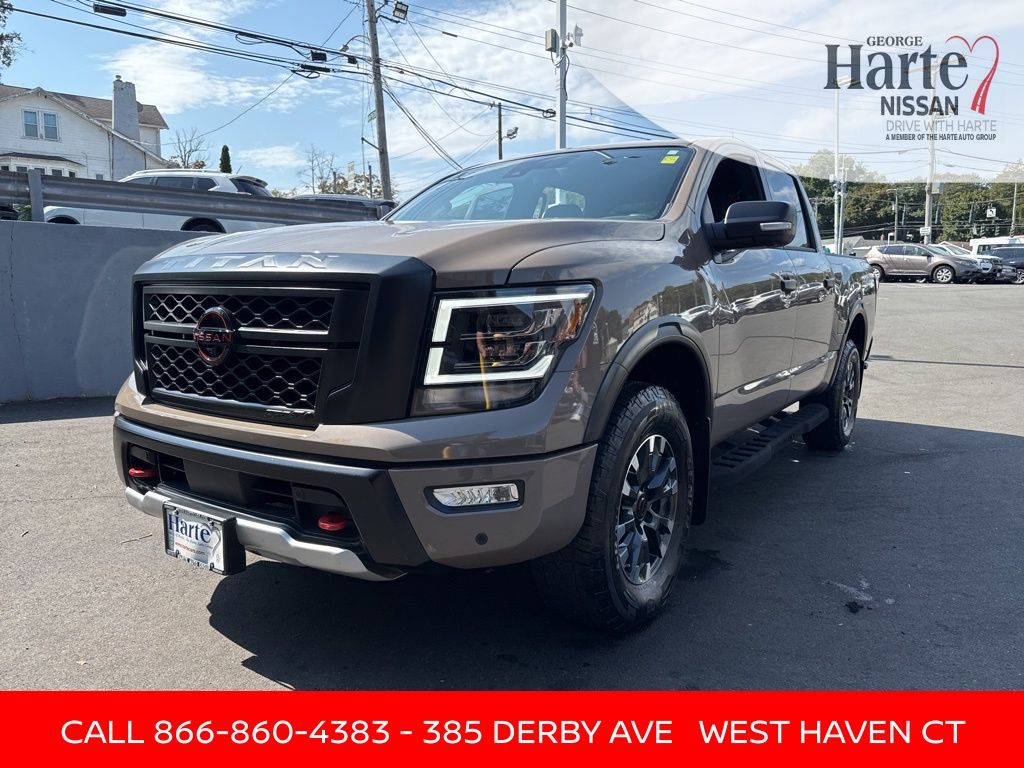 2024 Nissan Titan PRO-4X's photo