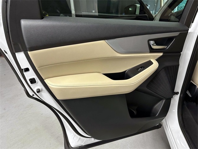 2023 Acura MDX SH-AWD photo 18