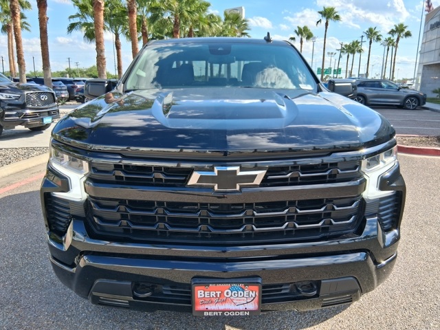 2024 Chevrolet Silverado 1500 RST photo 2