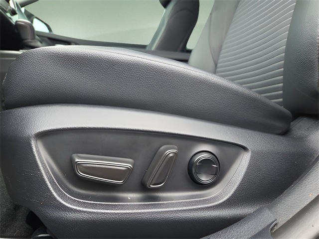 2024 Toyota Camry SE photo 18