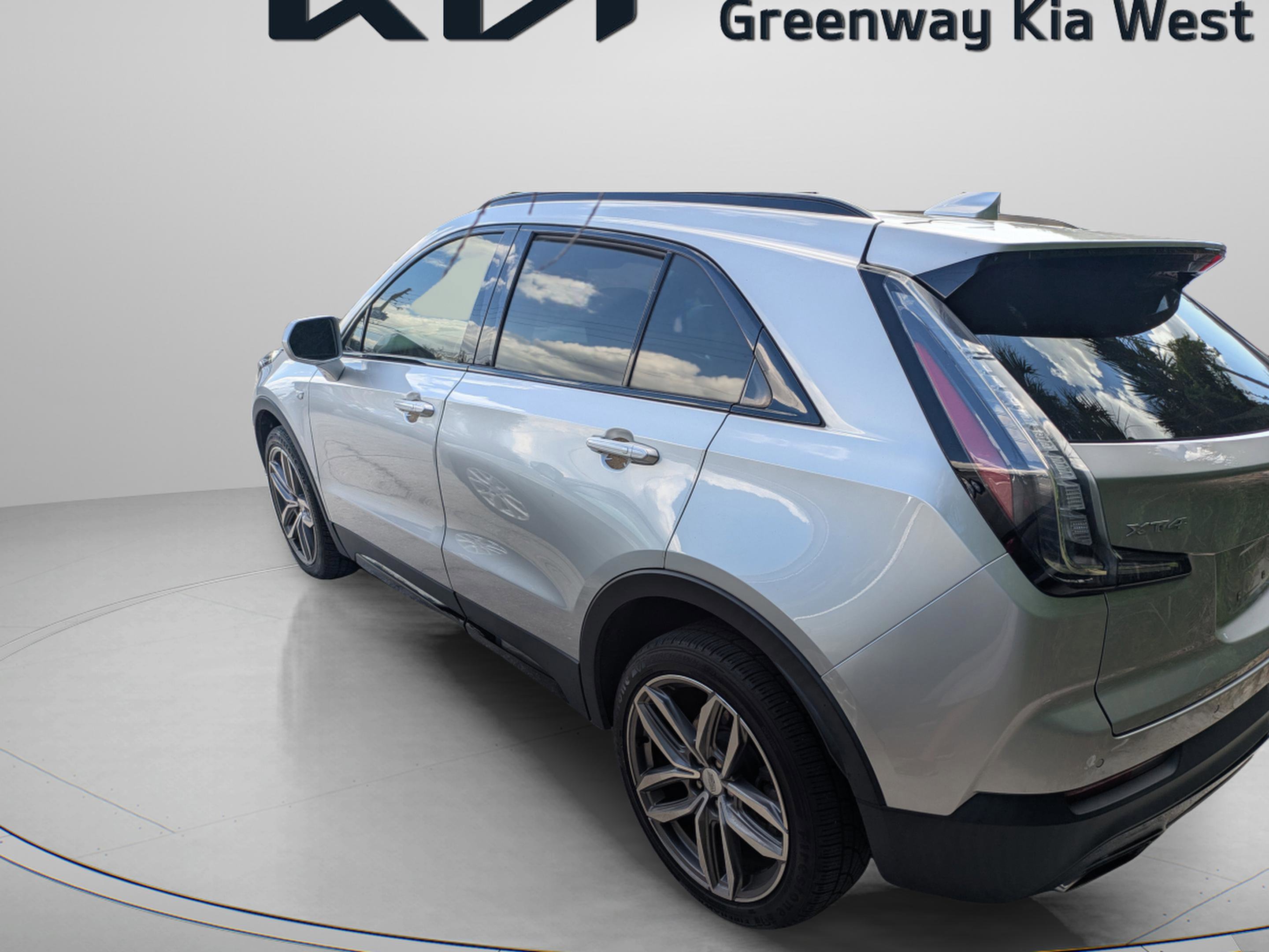2019 Cadillac XT4 Sport photo 3