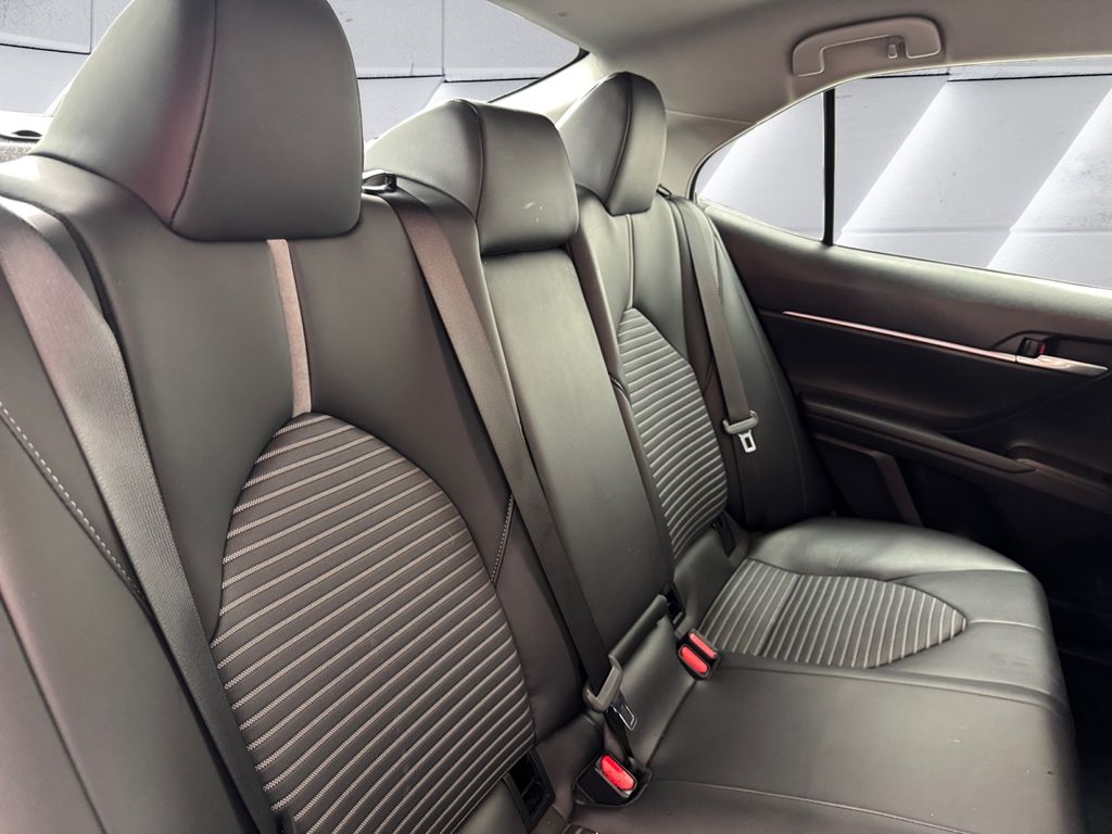 2023 Toyota Camry SE photo 16