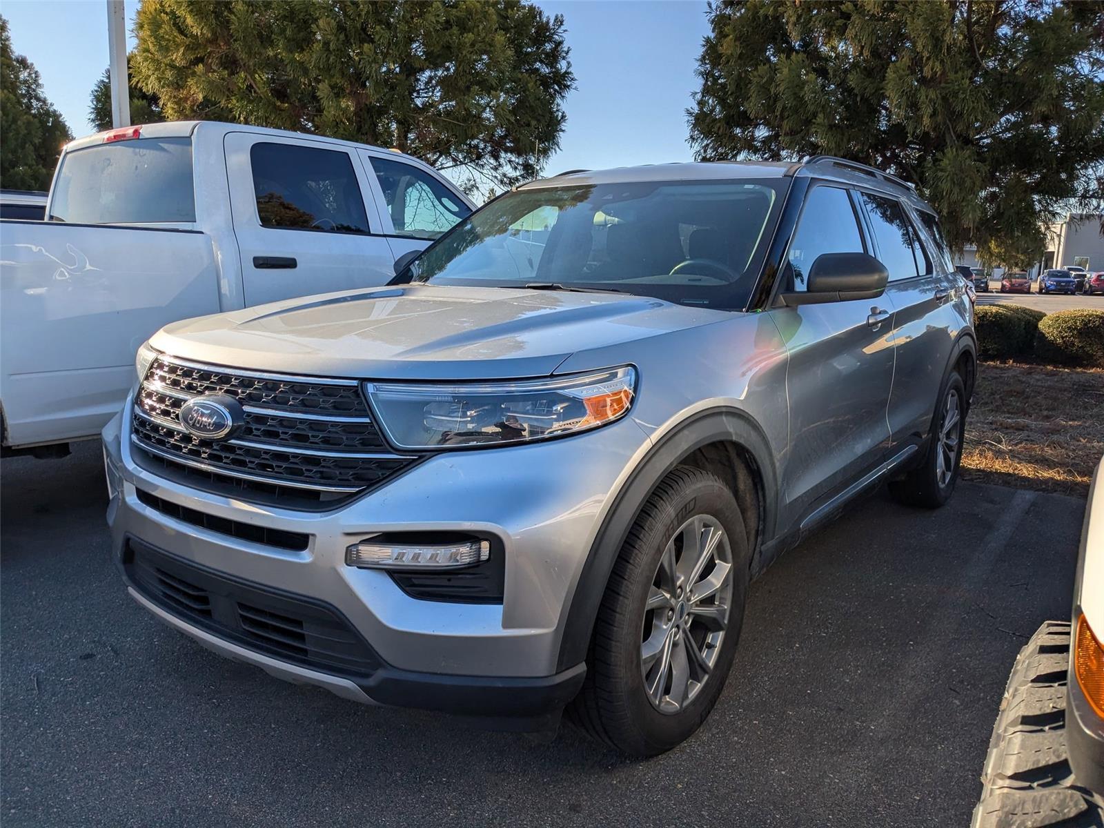 2022 Ford Explorer XLT's photo