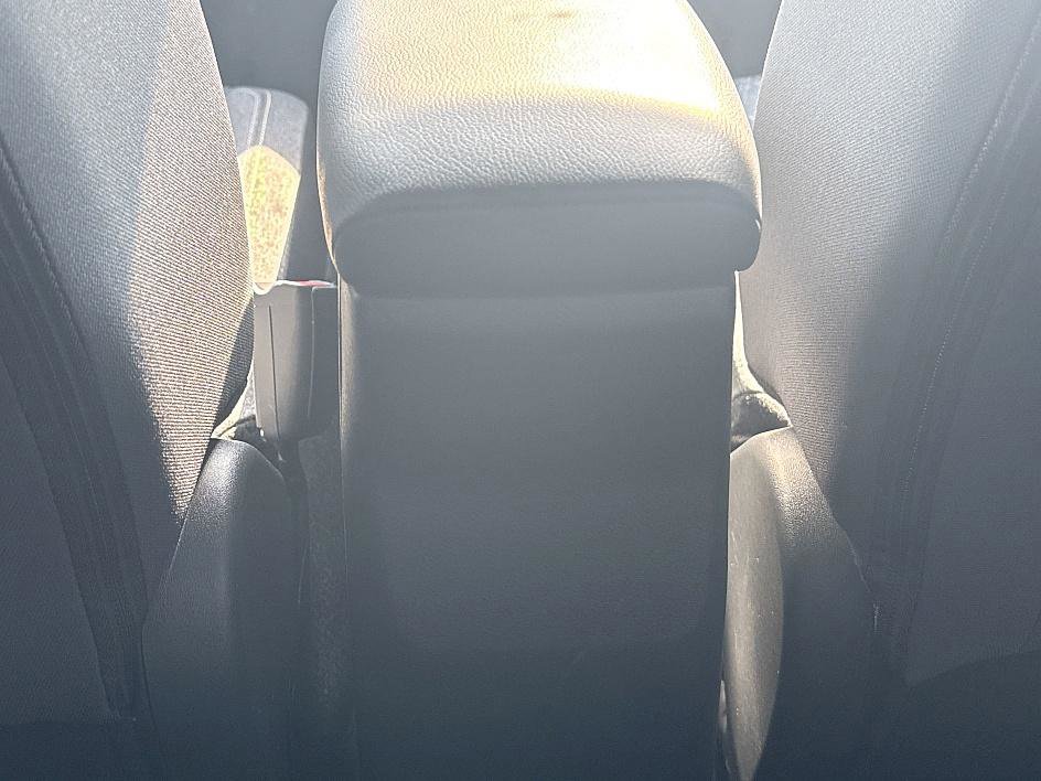 2025 Nissan Kicks SV photo 21