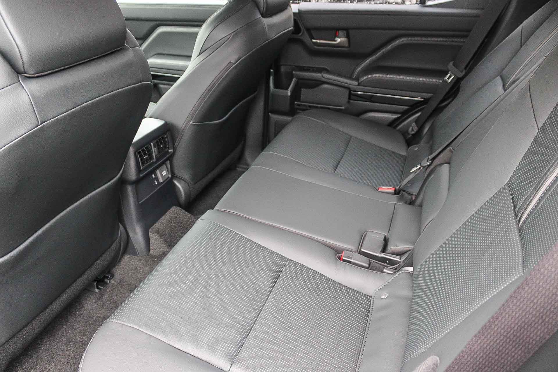 2025 Toyota 4Runner Limited photo 18