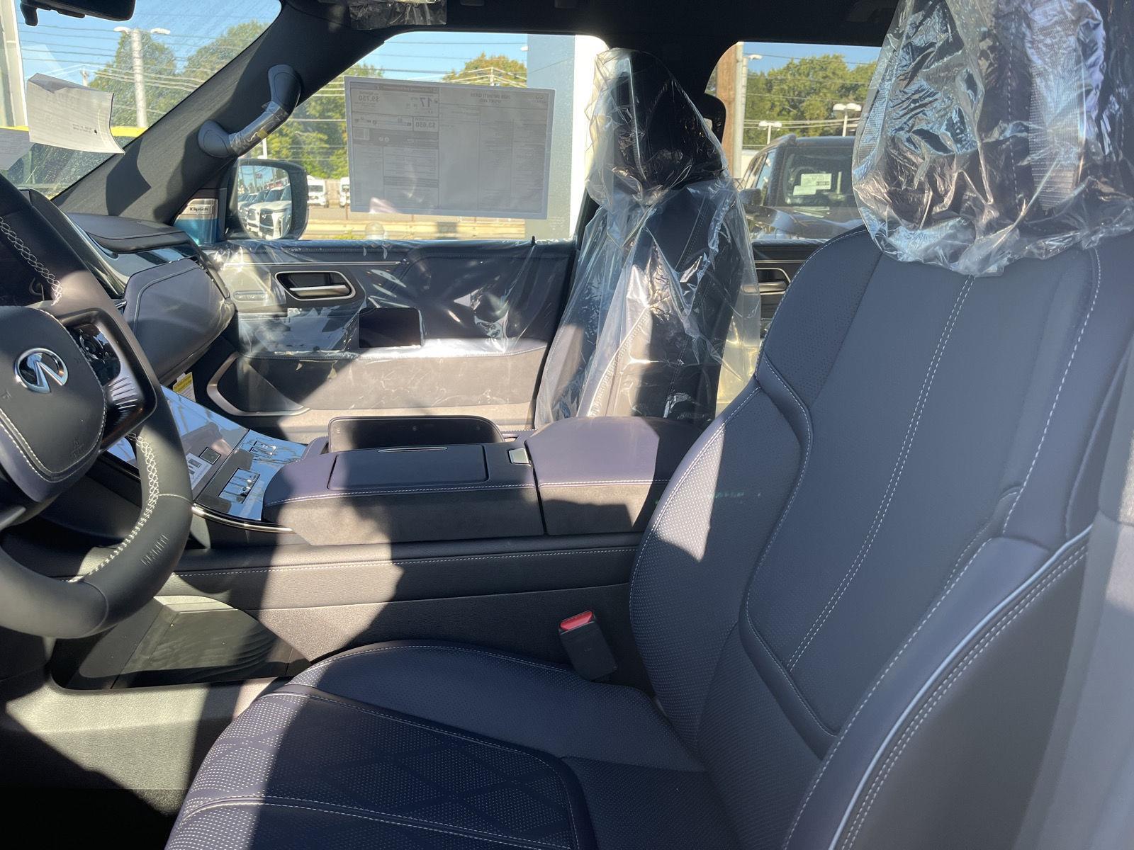 2026 Infiniti QX80 Sensory photo 8