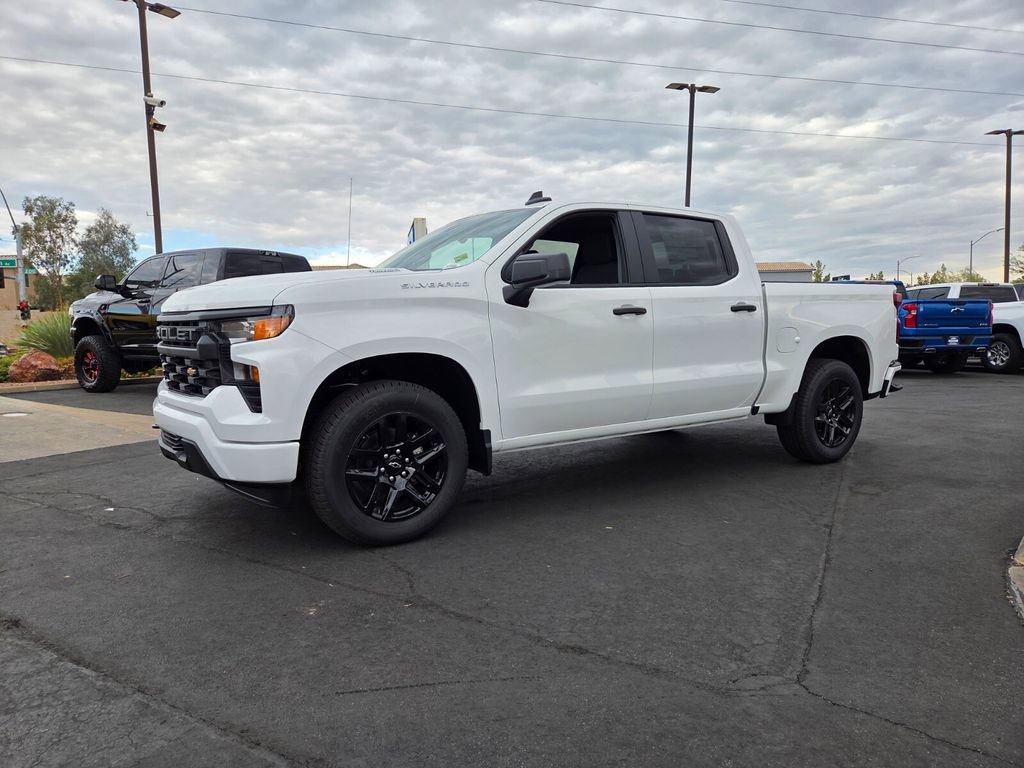 2026 Chevrolet Silverado 1500 Custom photo 2