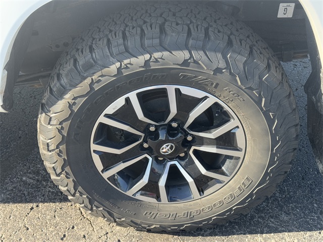2022 Toyota Tacoma TRD Sport 4x4 photo 11