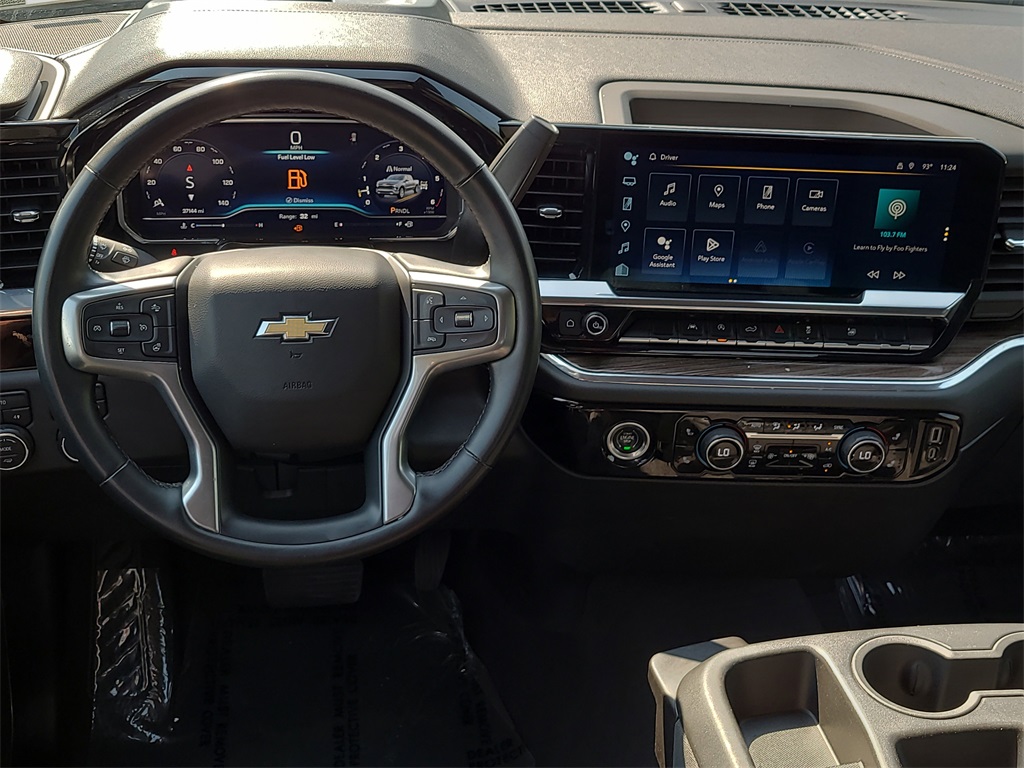 2024 Chevrolet Silverado 1500 LT photo 16