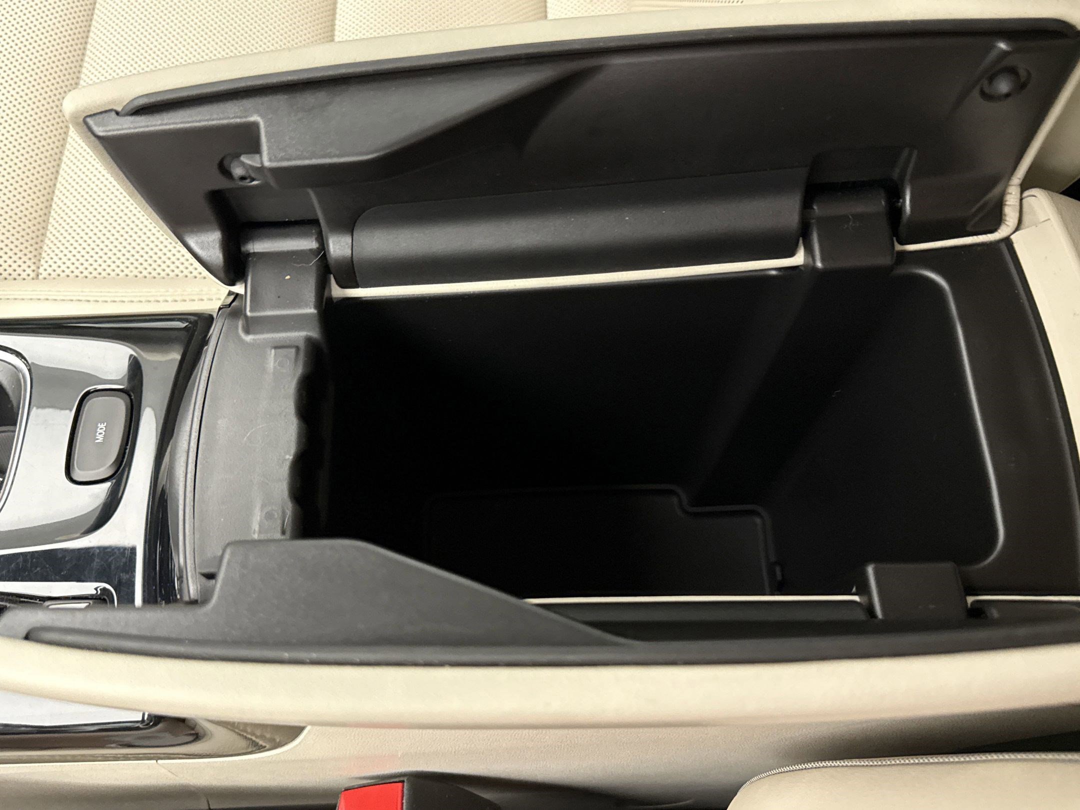 2022 Buick Envision Essence photo 38
