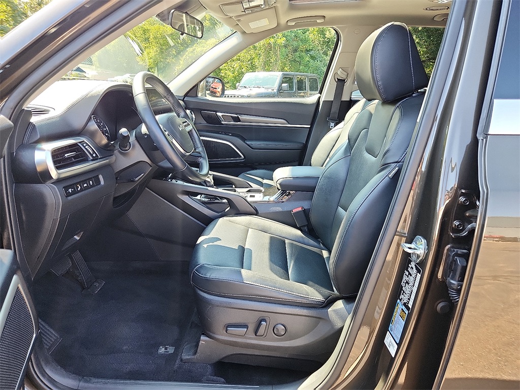 2022 Kia Telluride S photo 14
