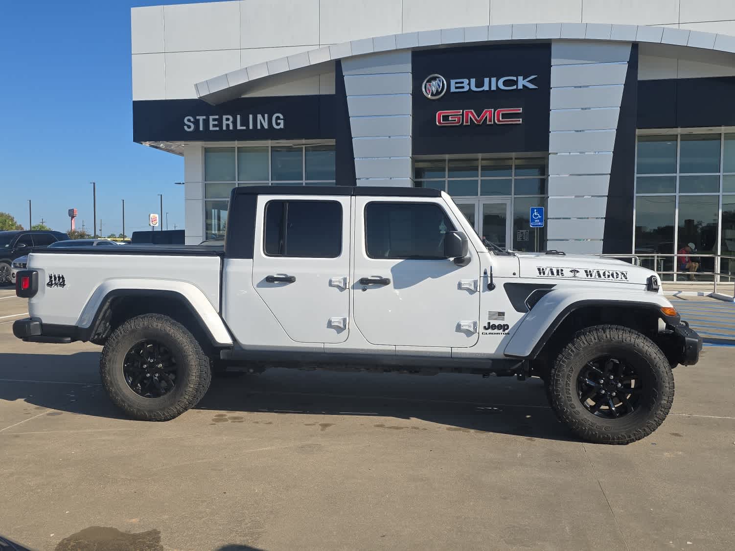 2023 Jeep Gladiator Freedom photo 3