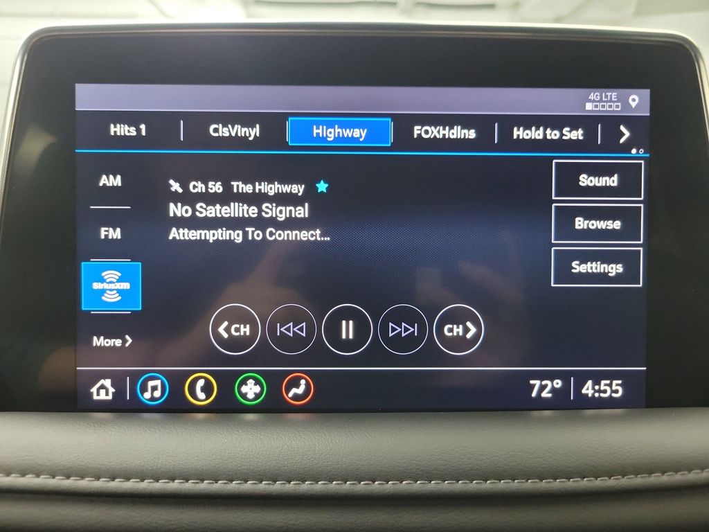 2021 Chevrolet Suburban 1500 Z71 photo 23