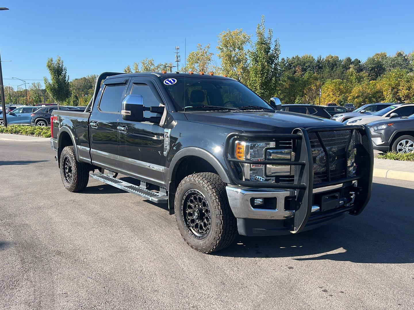 2017 Ford F-350 Lariat photo 3
