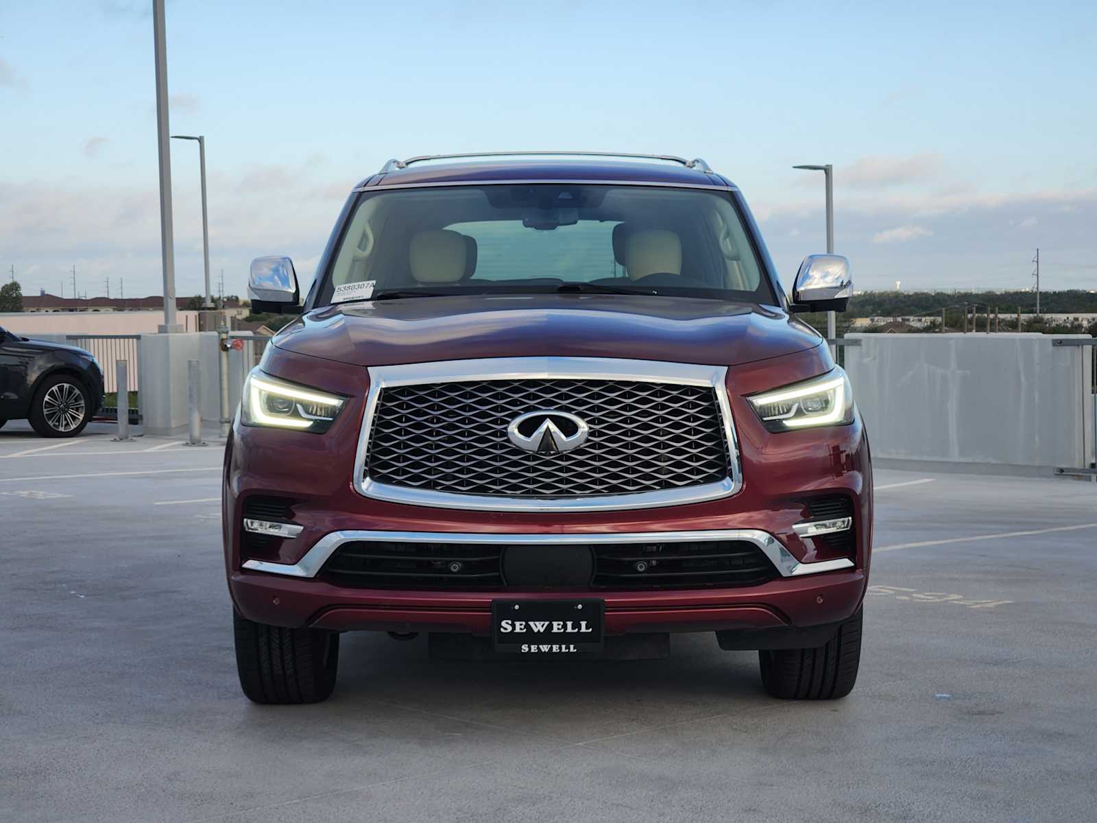 2020 Infiniti QX80 Luxe photo 2