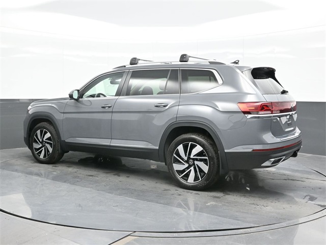 2026 Volkswagen Atlas SEL photo 2