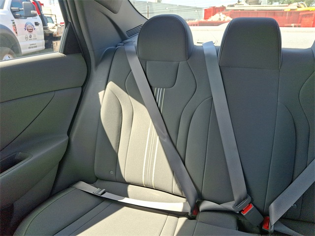 2023 Hyundai Elantra SEL photo 18