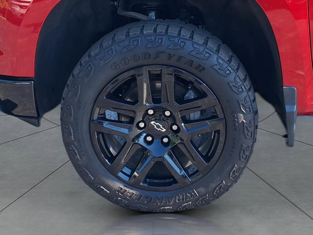 2023 Chevrolet Silverado 1500 LT Trail Boss photo 4