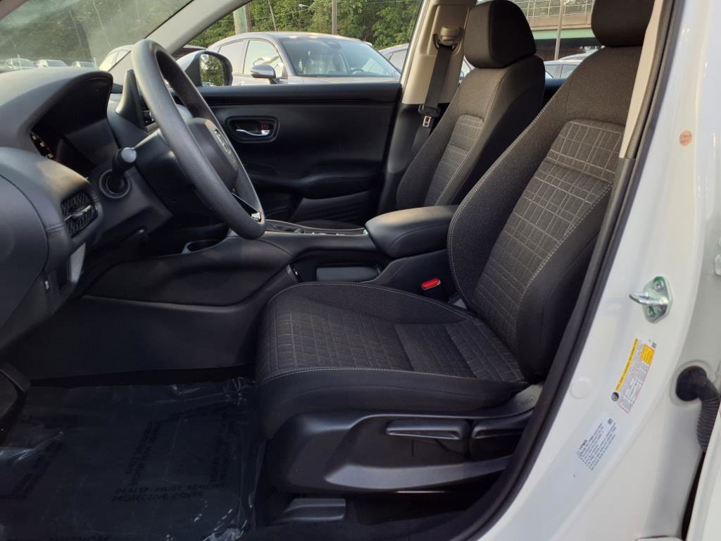 2023 Honda HR-V LX photo 16