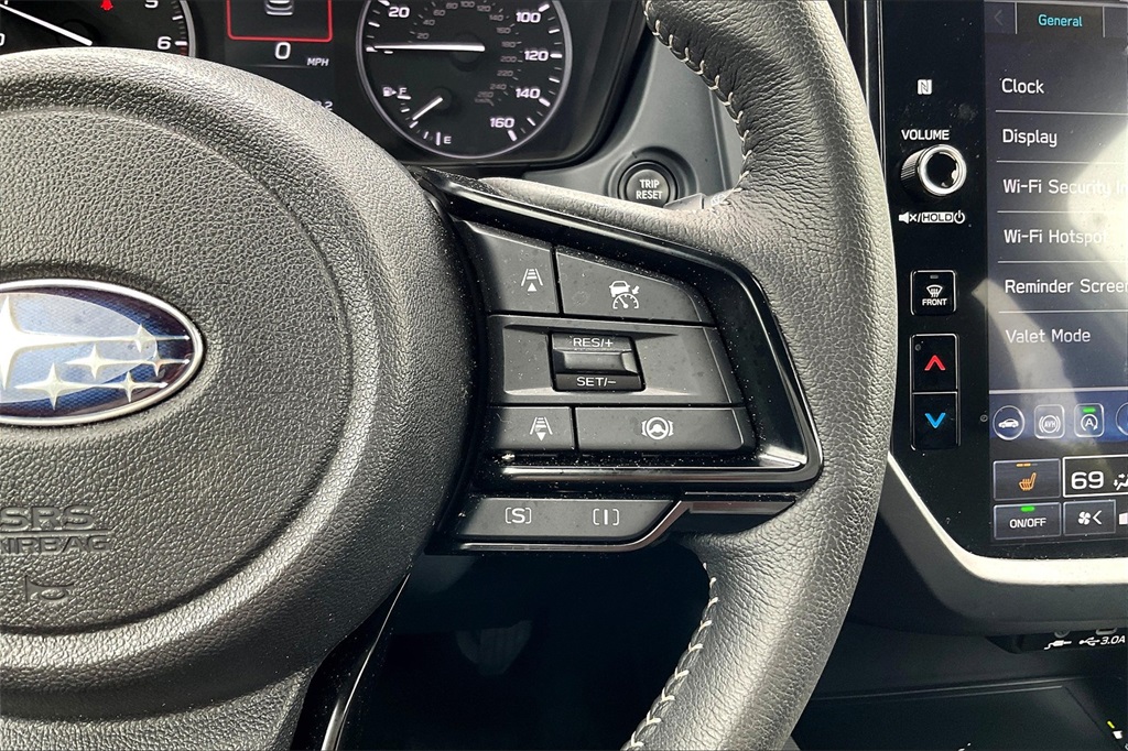 2025 Subaru Forester Premium photo 17