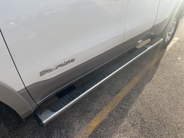 2019 Ram 1500 Laramie photo 2