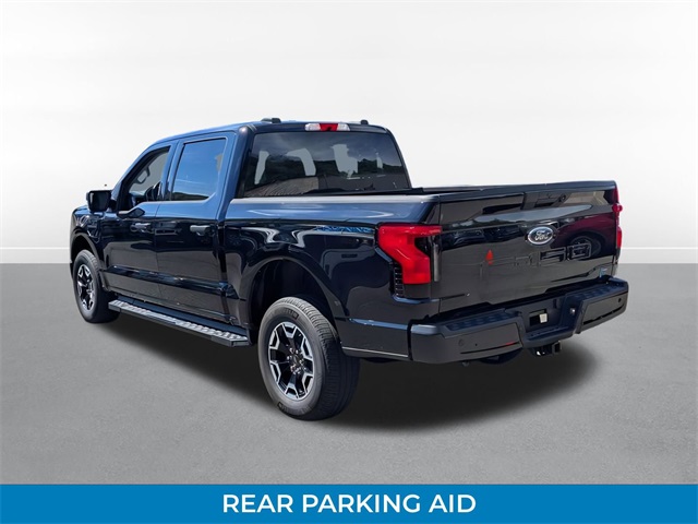 2022 Ford F-150 Lightning XLT photo 4