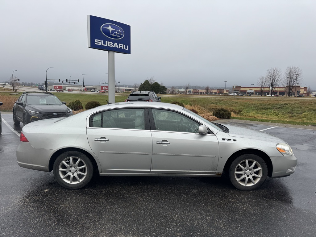 Used 2008 Buick Lucerne CXL with VIN 1G4HD572X8U178932 for sale in Rochester, Minnesota