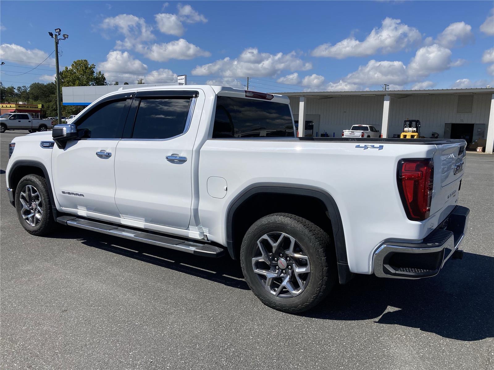 2024 Gmc Sierra 1500 SLT photo 5