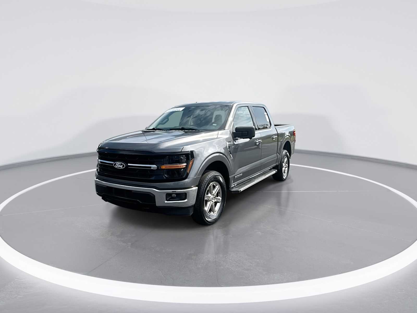 2024 Ford F-150 XLT photo 4