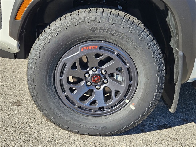 2026 Nissan Frontier PRO-4X photo 4