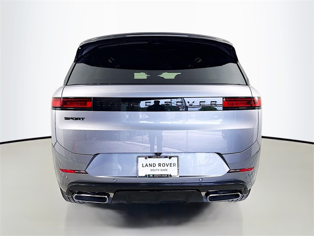 2025 Land Rover Range Rover Sport SE photo 6