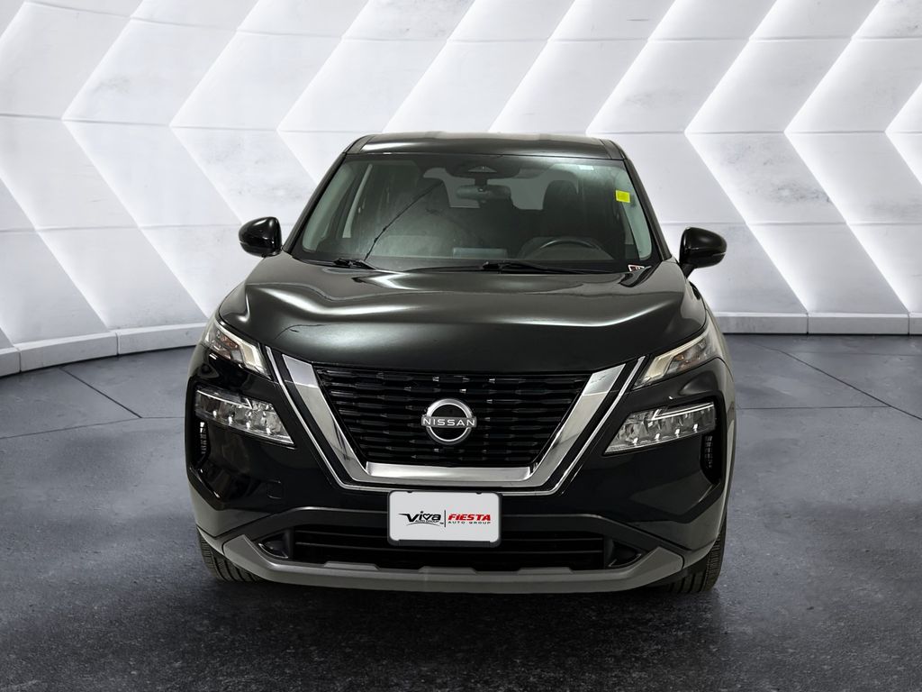 2023 Nissan Rogue SV photo 2
