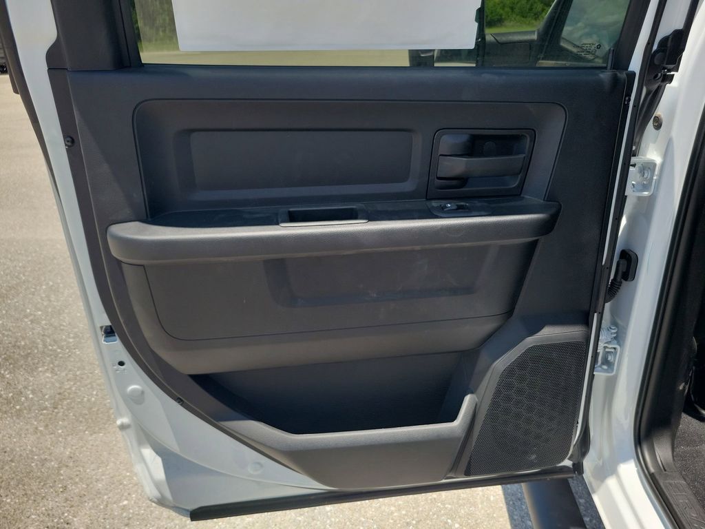 2025 Ram 3500 Tradesman photo 35