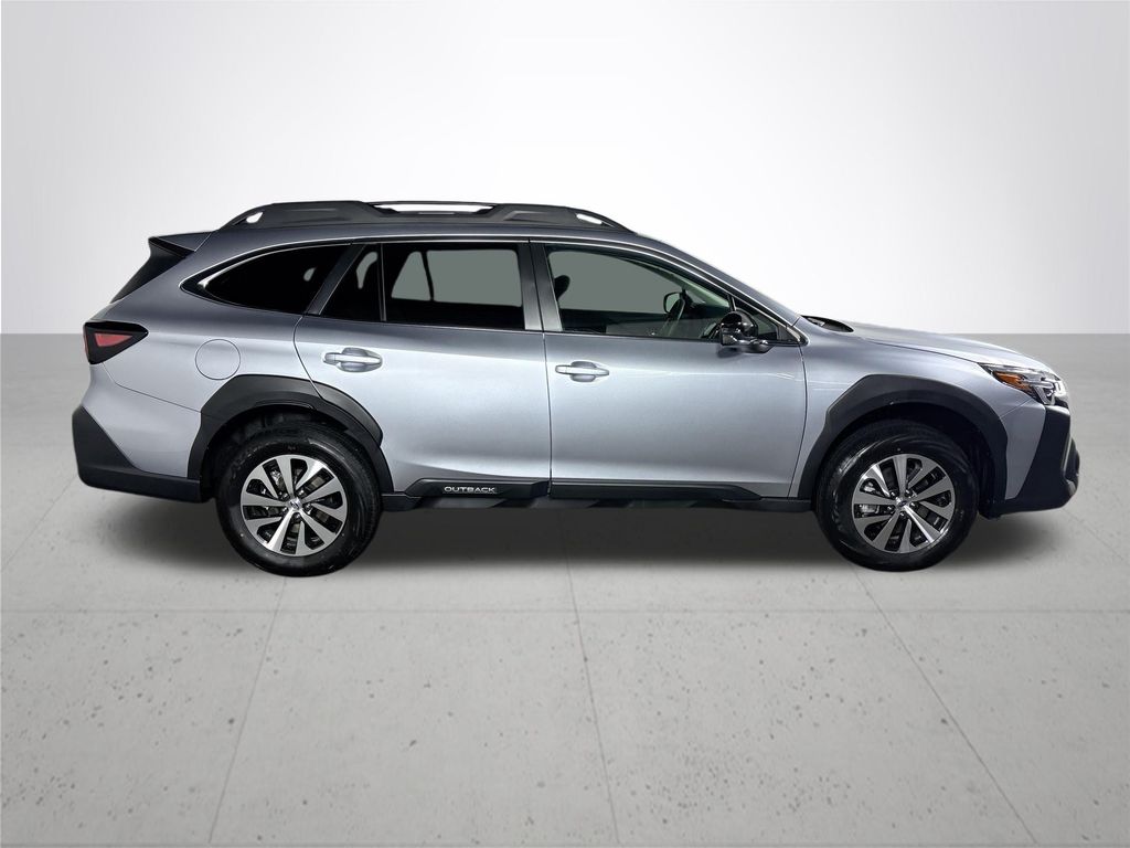 2025 Subaru Outback Premium photo 4