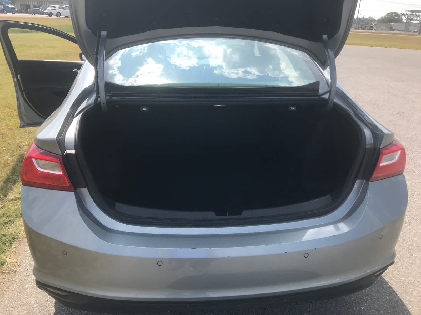2024 Chevrolet Malibu 1LT photo 14