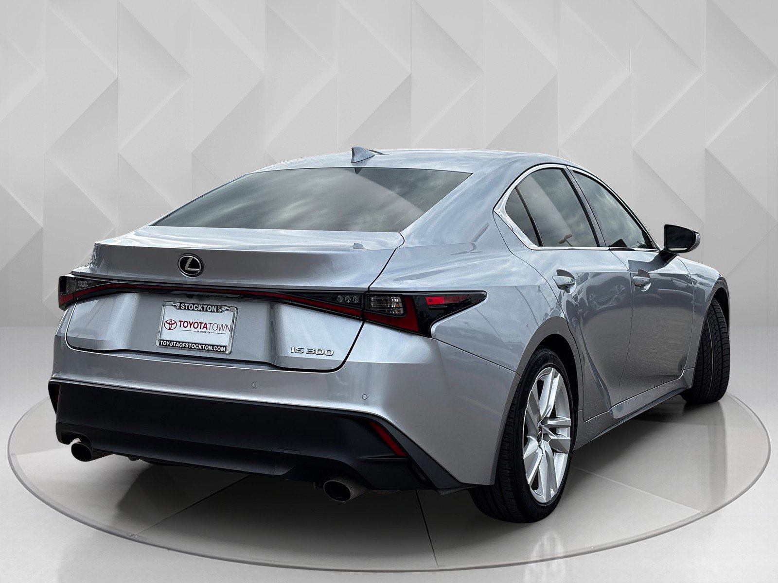 2021 Lexus IS 300 photo 5