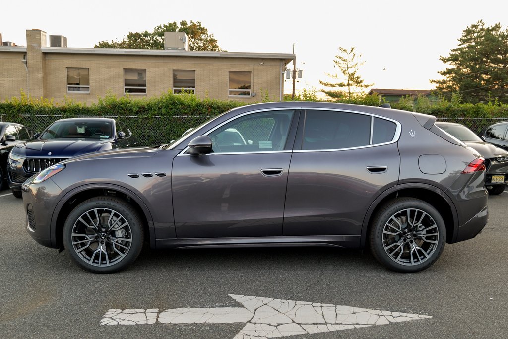 2025 Maserati Grecale photo 4