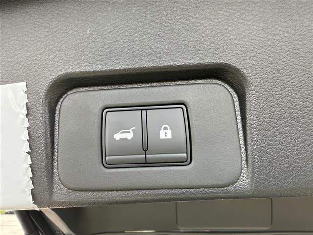 2025 Nissan Rogue SV photo 22