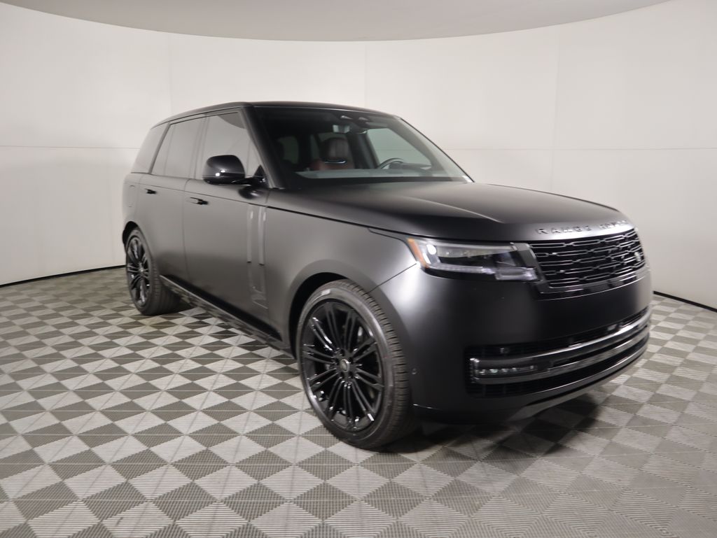 2025 Land Rover Range Rover SE photo 2