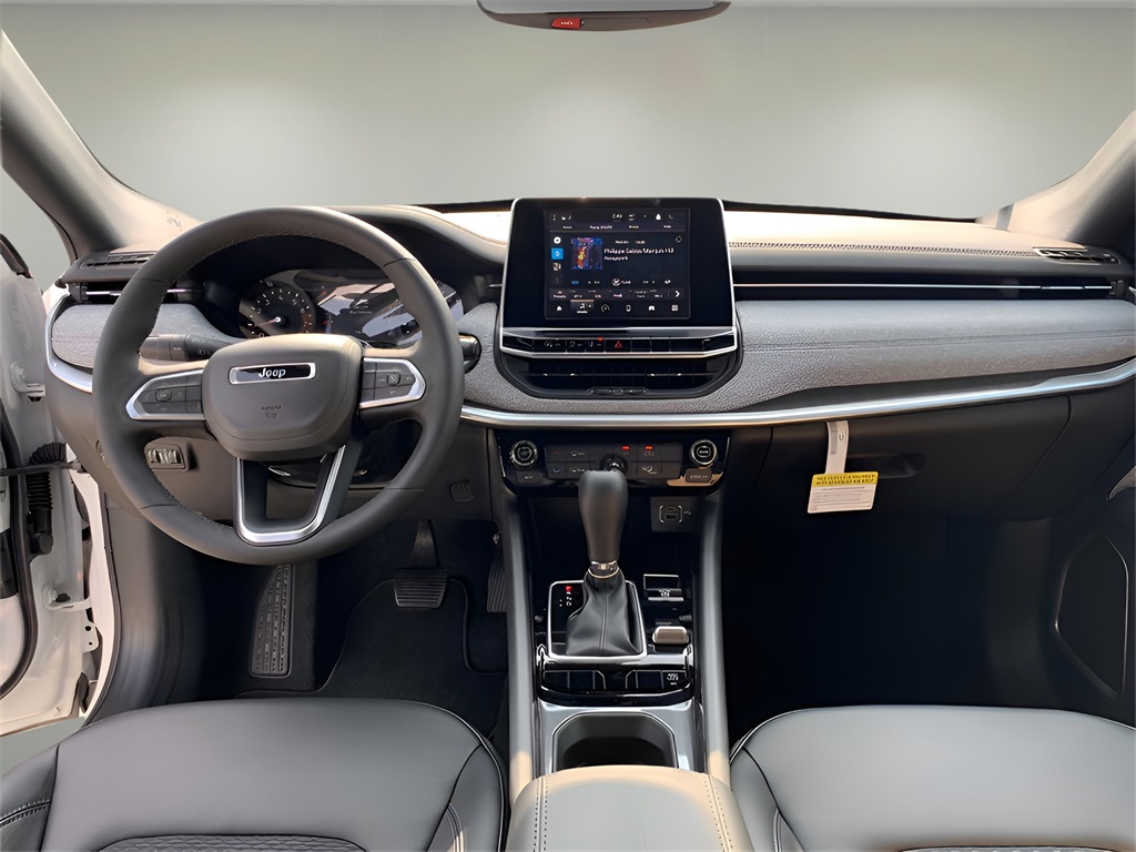 2025 Jeep Compass Latitude photo 9