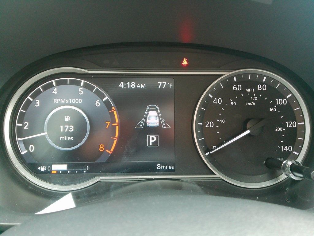 2025 Nissan Versa SR photo 33