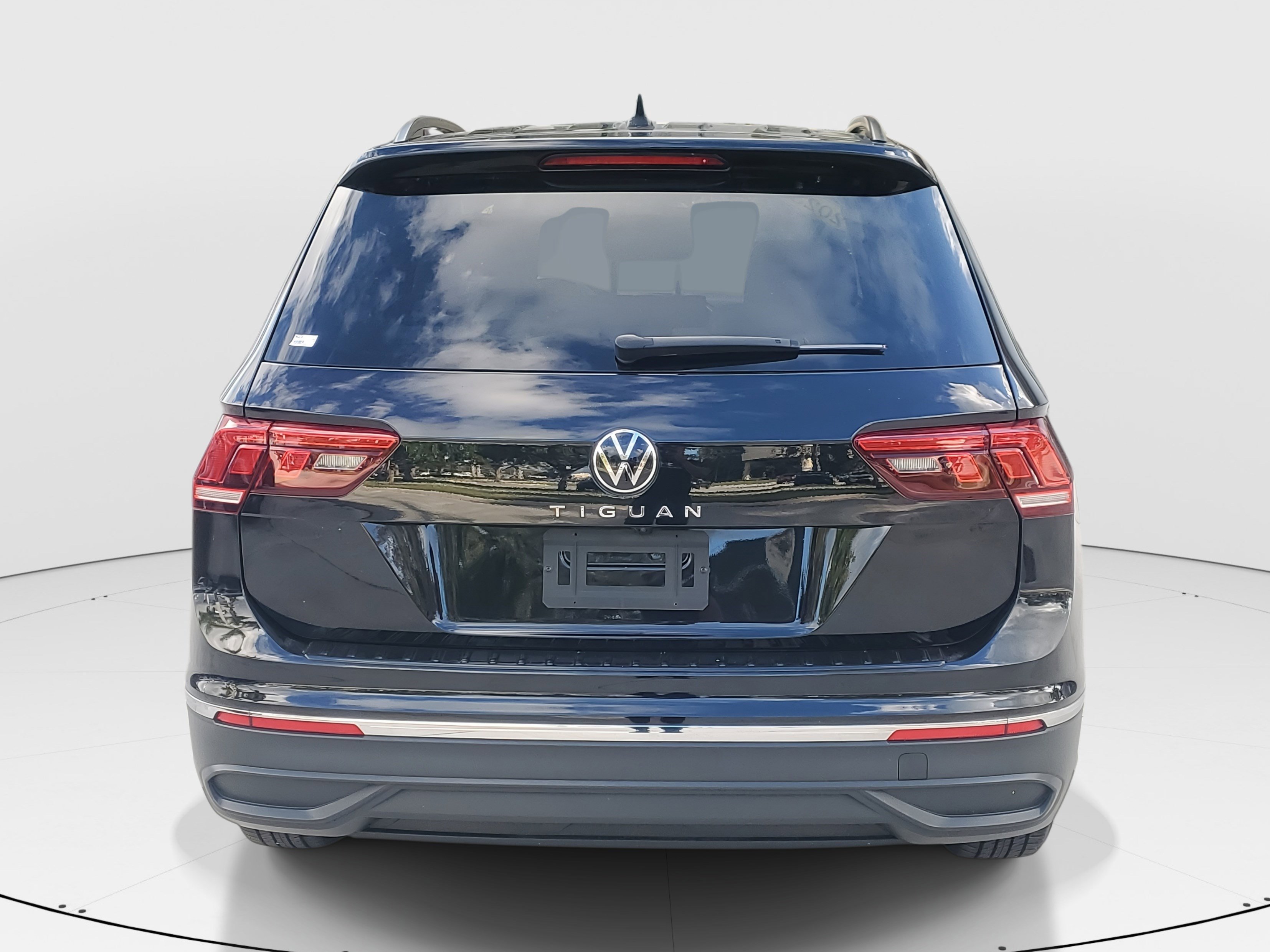 2023 Volkswagen Tiguan S photo 5