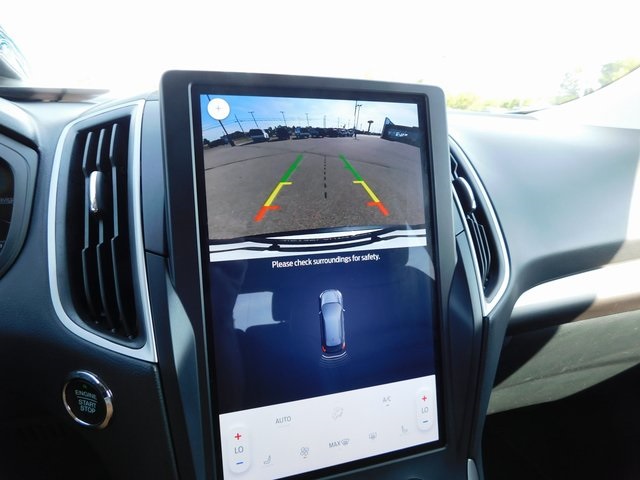 2024 Ford Edge SEL photo 30