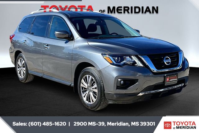 2020 Nissan Pathfinder SV's photo