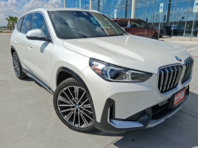 2026 BMW X1 28i's photo