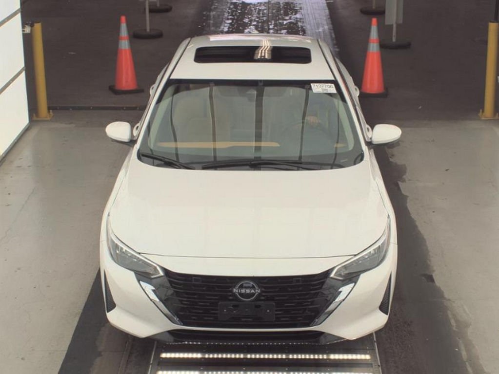 2024 Nissan Sentra SV photo 2