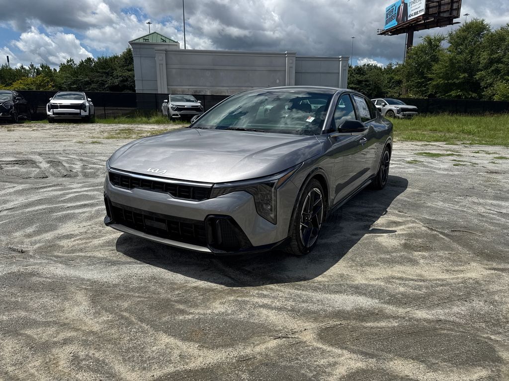 2025 Kia K4 GT-Line photo 6