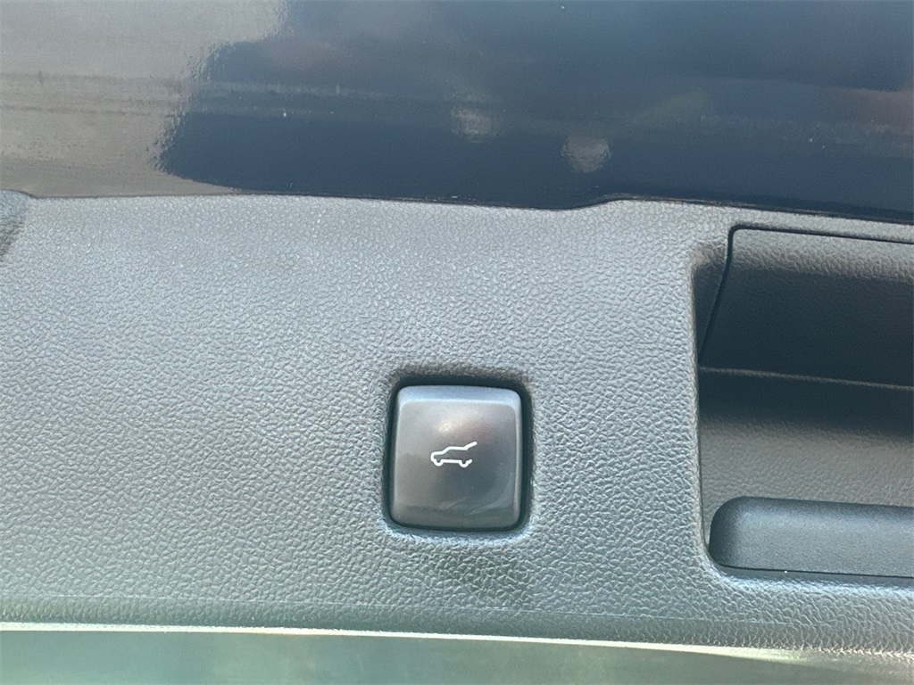 2021 Ford Escape Titanium photo 18